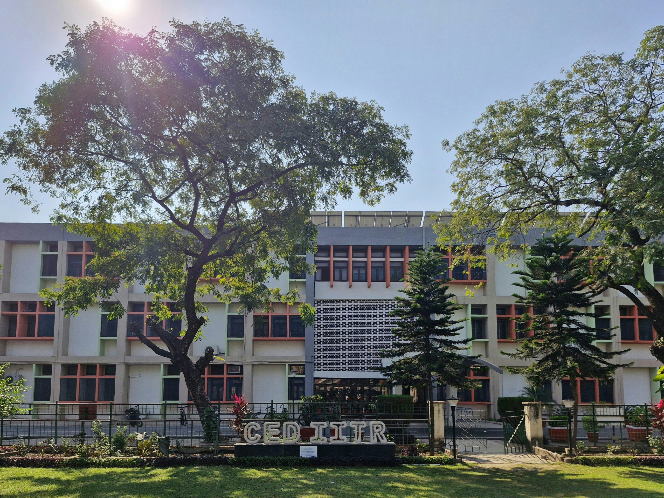 IIT BHU Non Teaching Recruitment 2026 – IIT campus and engineering facilities