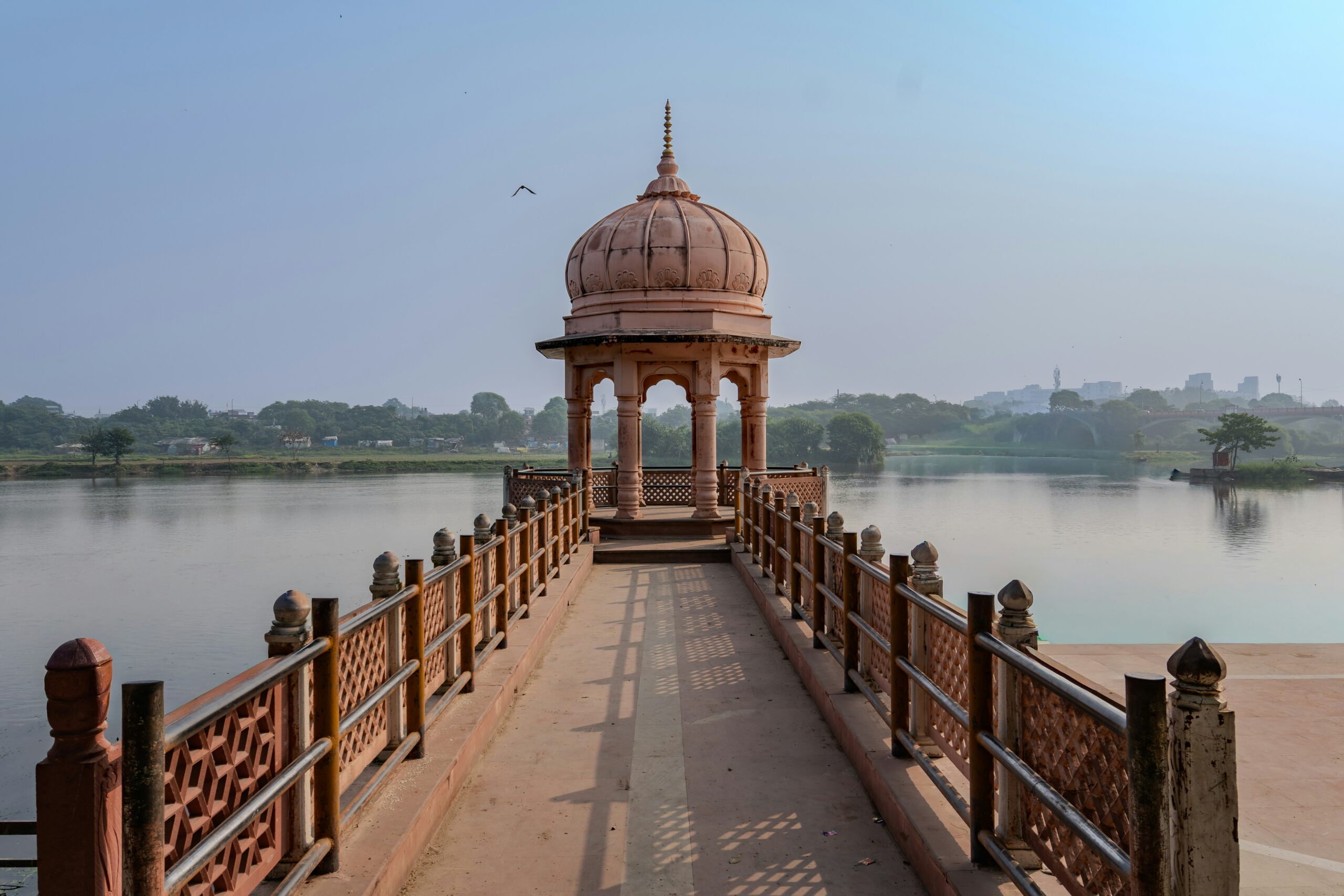 Unique Uttar Pradesh landmark image for government jobs guide